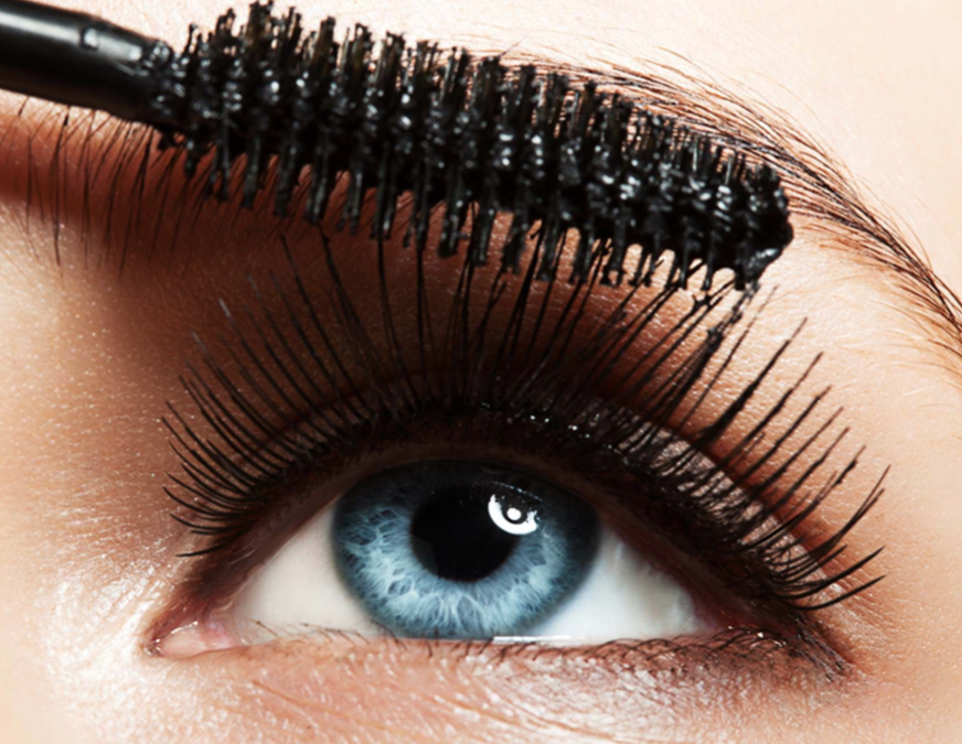 The $11 Drugstore Mascara Top Makeup Artists Can’t Stop Buying